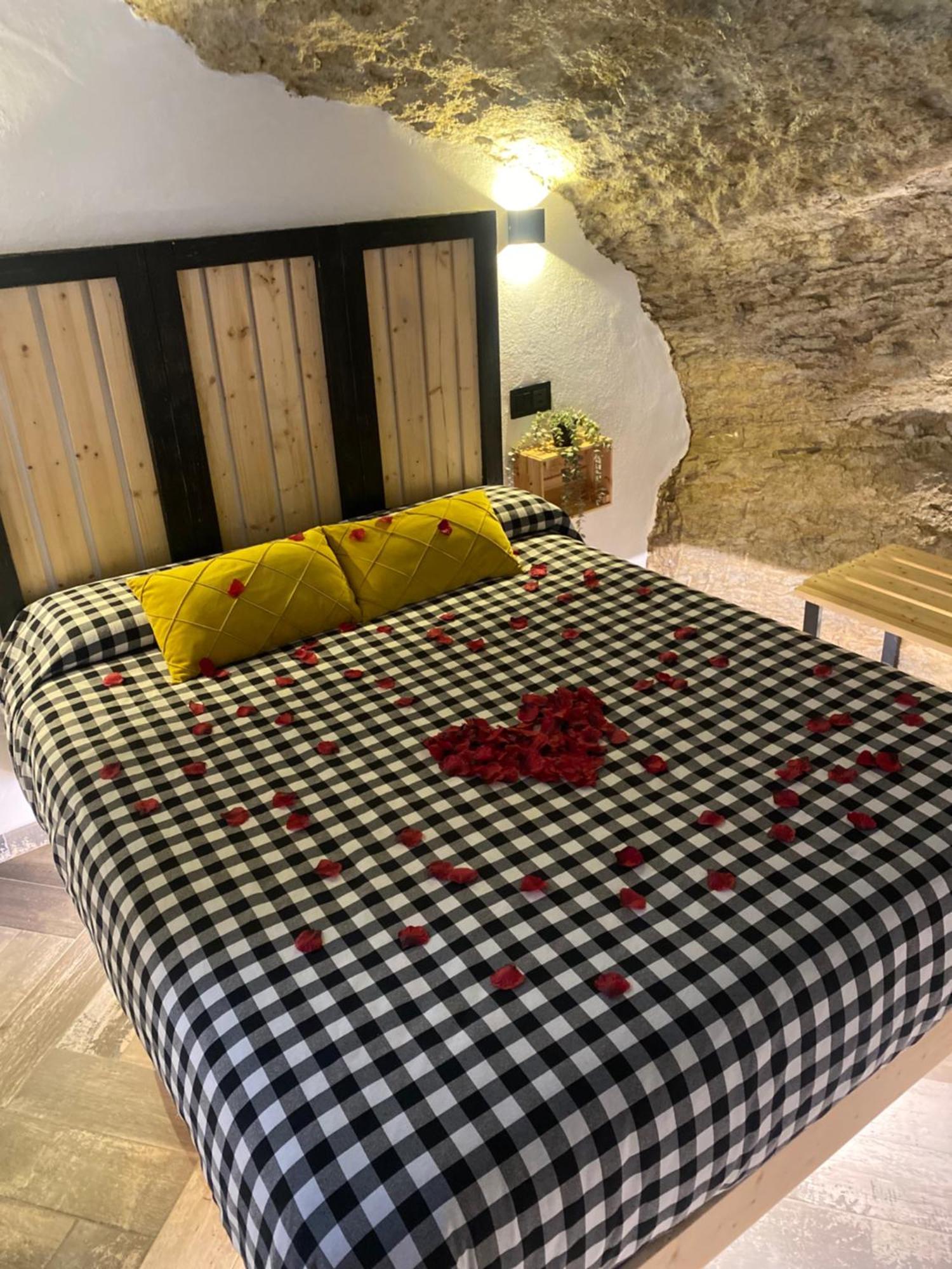 Casa Rural Bajo La Alcazaba Setenil De Las Bodegas Buitenkant foto